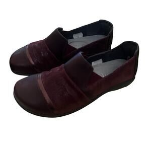 Naot Nina Burgundy Red Comfort Loafer Shoe Slip On Metallic Patent EU37 US6.5